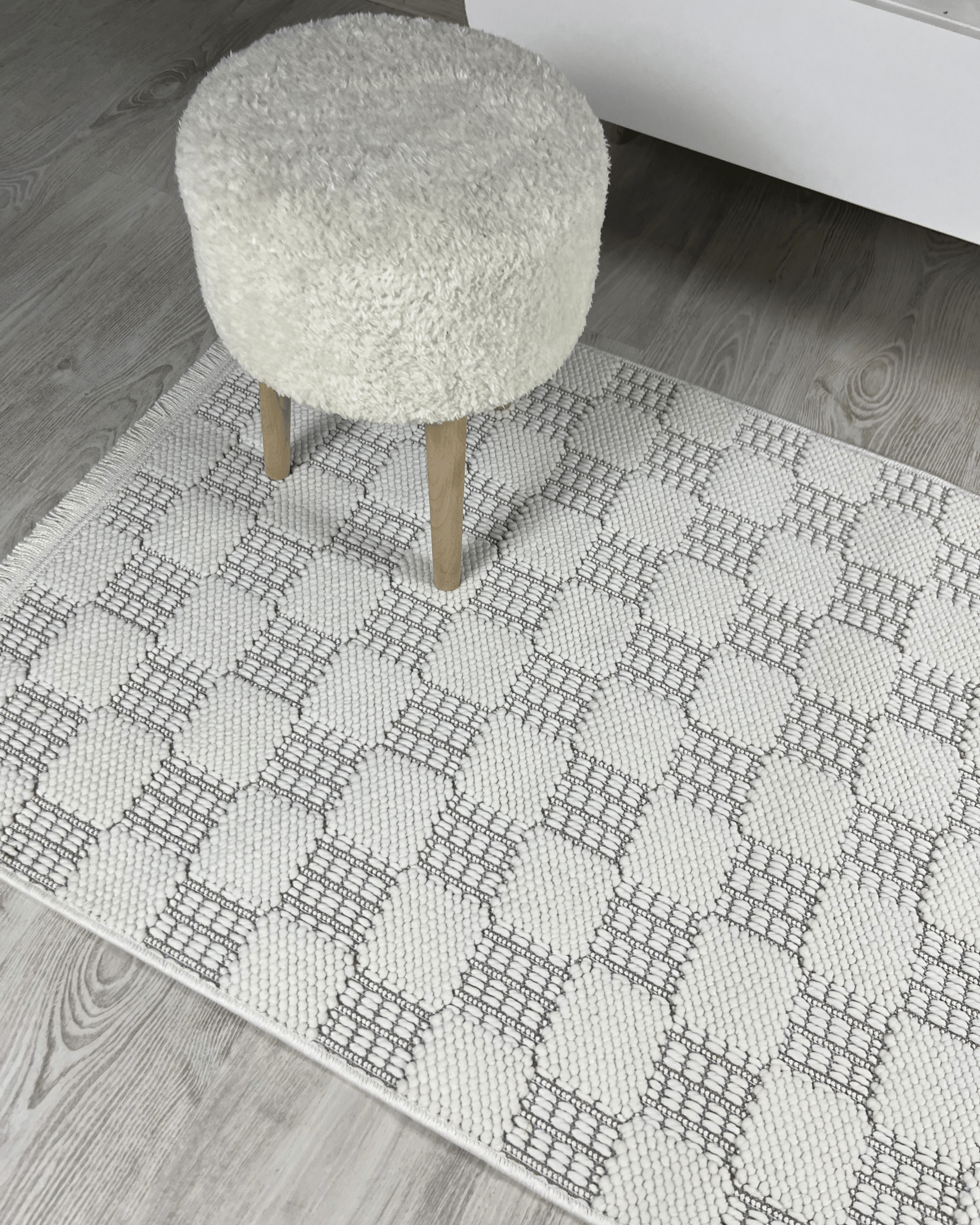 Comfy Halı Perl 09228 Beyaz Bukleli Örgü Halı