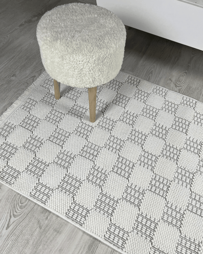 Comfy Halı Perl 09228 Beyaz Bukleli Örgü Halı