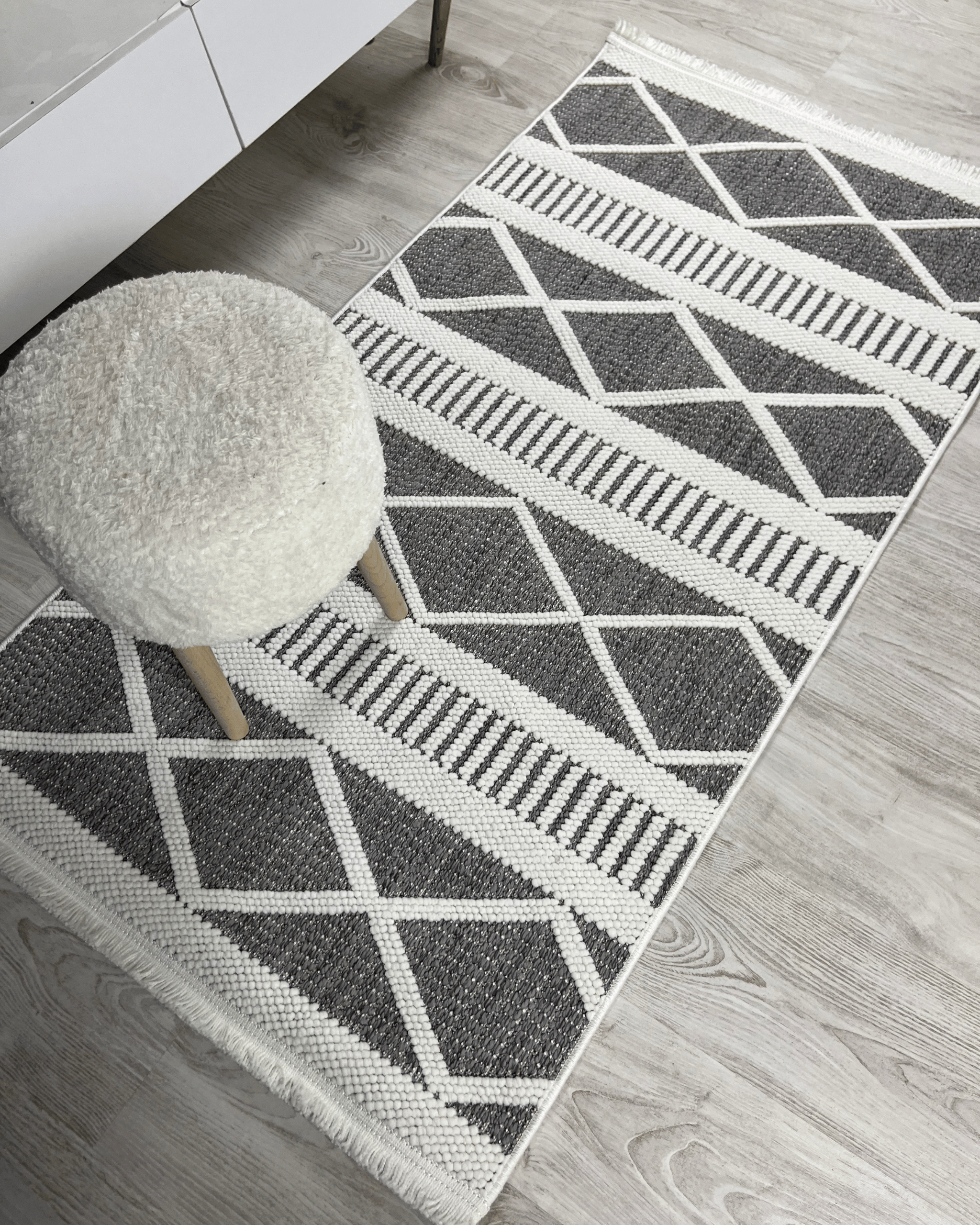 Comfy Halı Perl 09207 Beyaz/Gri Bukleli Örgü Halı