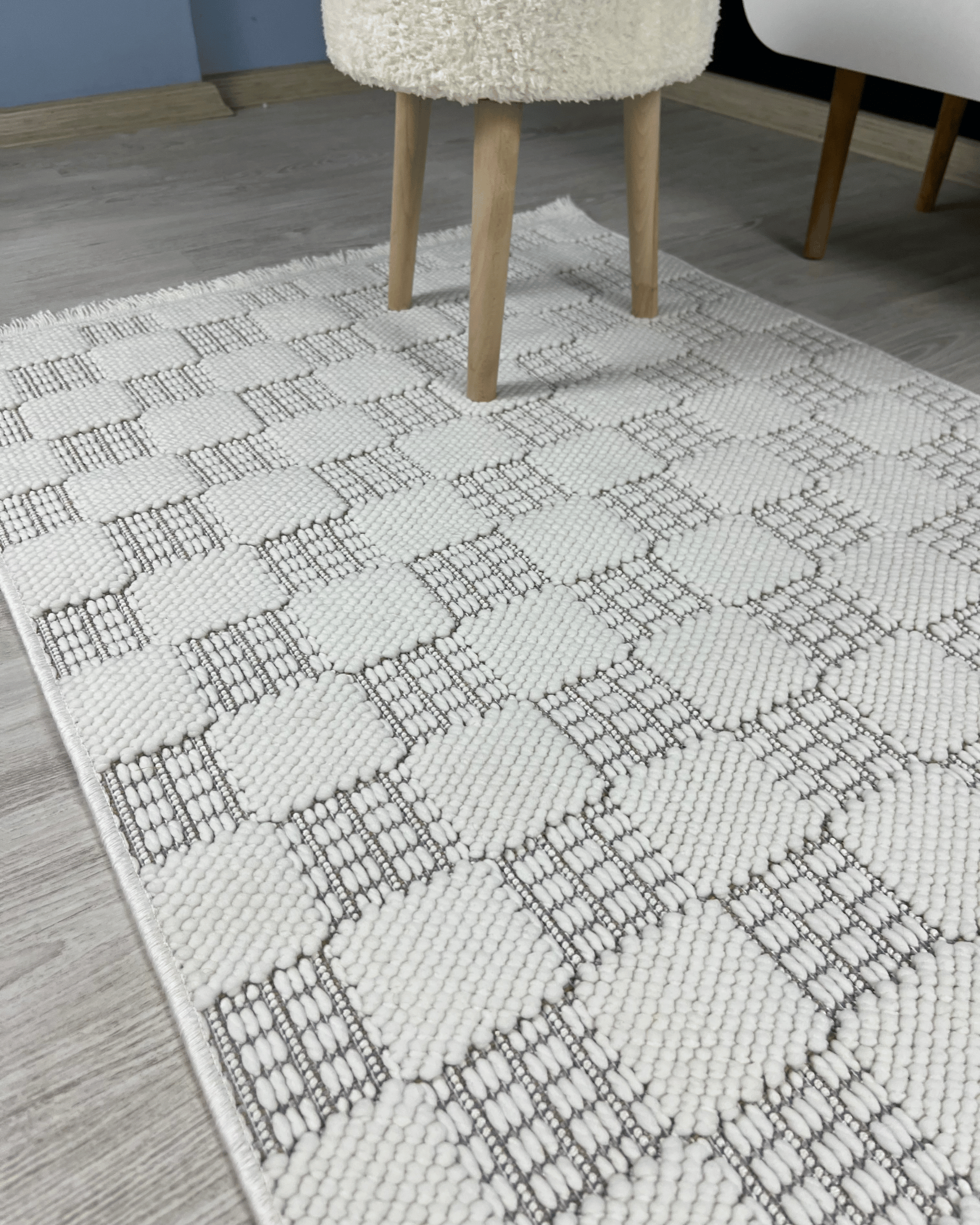 Comfy Halı Perl 09228 Beyaz Bukleli Örgü Halı